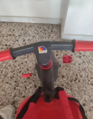Triciclo Infantil Molto Rojo y Gris