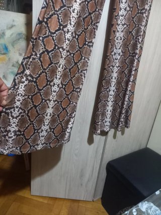 Pantalón largo estampado serpiente