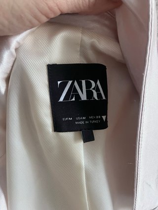 Traje Zara raso beige