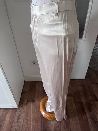 Traje Zara raso beige