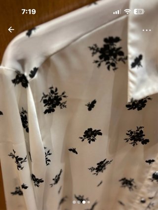 Camisa Zara tacto seda estampada floral