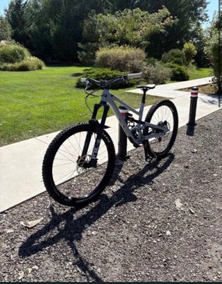 YT Capra Core 2 2023