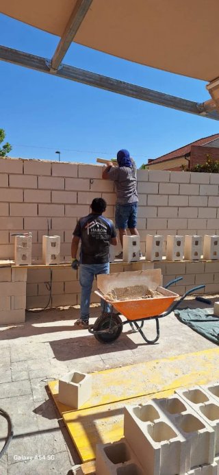 Servicios de reformas y construcción