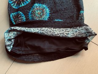 Abito Desigual nero con stampe