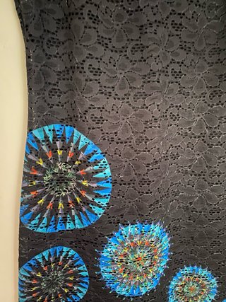 Abito Desigual nero con stampe