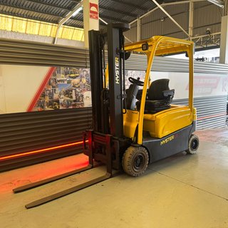 CARRETILLA ELEVADORA OCASION 1600 KG AÑO 2017