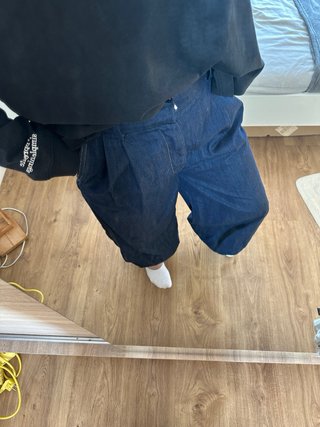 Pantalones anchos azules Alladin Balloon Zara