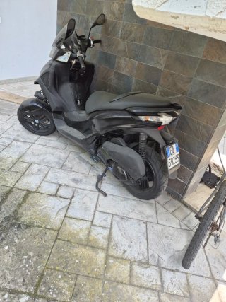 Piaggio MP3 300 ie Nero Opaco