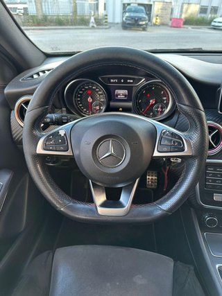 Mercedes-Benz Clase A 200 d AMG Line