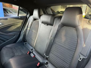 Mercedes-Benz Clase A 200 d AMG Line