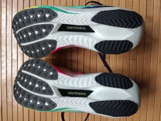 New Balance FuelCell SC Elite v5