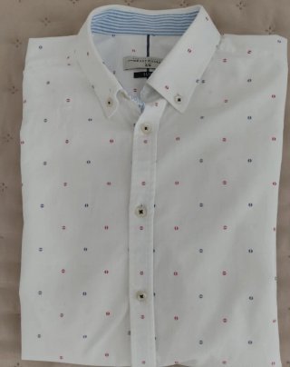 Camisa blanca estampada ,de boutique