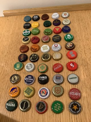 Lote de chapas de cerveza y refrescos