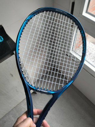 Raqueta Yonex Ezone 100