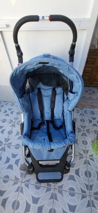 Cochecito azul tipo buggy Mil Palmeras