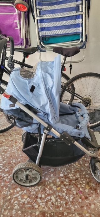 Cochecito azul tipo buggy Mil Palmeras