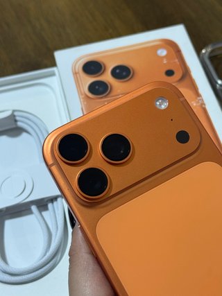 iPhone 17 Pro Max Naranja