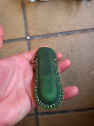 Funda de cuero verde