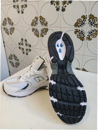 New Balance 530 Talla 42 Blanco Plata Marino