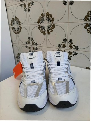 New Balance 530 Talla 42 Blanco Plata Marino
