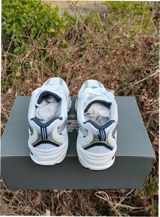 New Balance 530 Talla 40.5 Blanco Plata