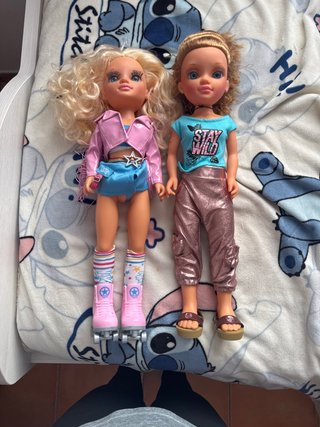 2 Muñecas Nancy con Accesorios