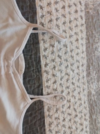 Top donna bianco con laccetto