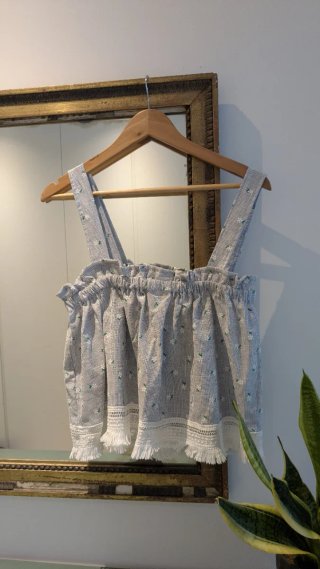Blusa tirantes con escote recto
