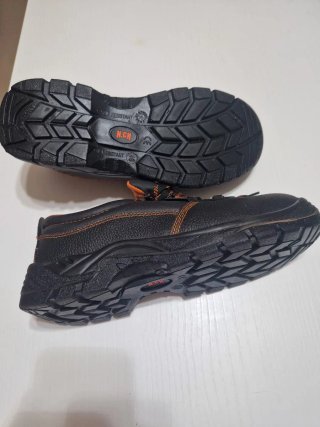 Zapatos de trabajo N.CH negros y naranjas