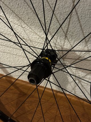 Llantas Mavic Aksium