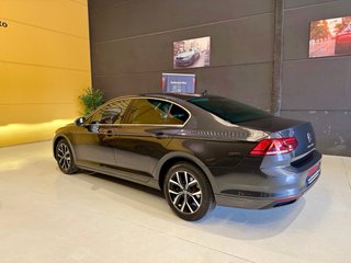Volkswagen Passat 2021