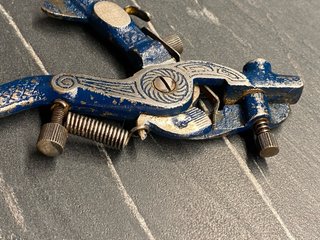 Licciaiuola antica blu - Strumento vintage falegna