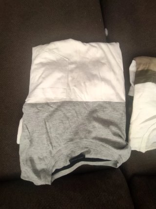Lote 3 camisetas con bolsillo.2 Pull&Bear 1 Leftie