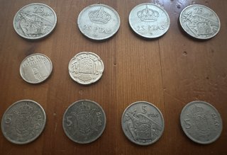 Lote de 795 pesetas en monedas