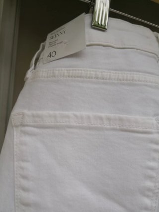 Pantalones vaqueros MANGO blancos talla L/40