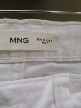 Pantalones vaqueros MANGO blancos talla L/40