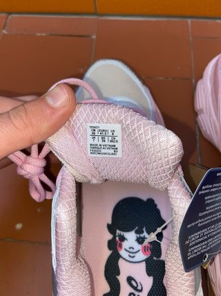 Zapatillas Asics Beige y Rosa