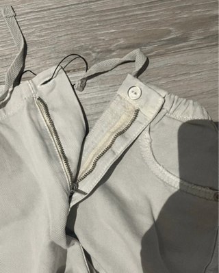 Pantalón cargo gris Zara