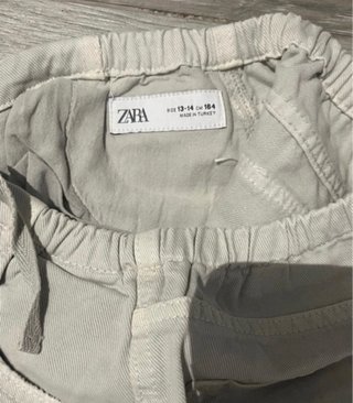 Pantalón cargo gris Zara