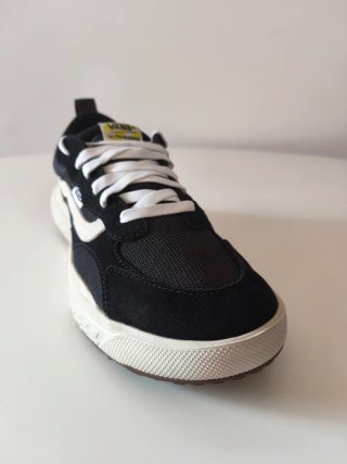 Zapatillas Vans Ultrarange Neo Vr3 Negro/Blanco