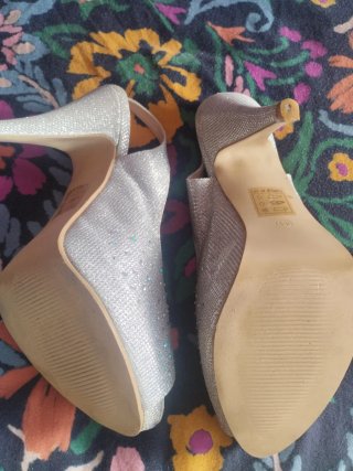 Zapatos de fiesta o novia plateados