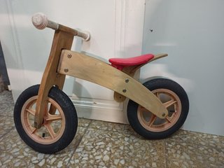 Bicicleta de equilibrio madera