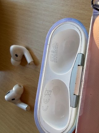 Apple AirPods Pro (1ª Gen)