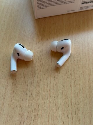 Apple AirPods Pro (1ª Gen)