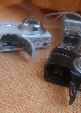 Fotocamere Canon, Kodak,Nikon,ricambi riparazioni