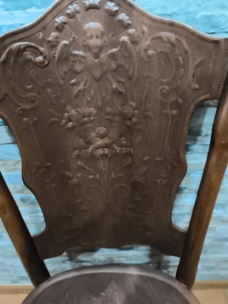 Una Silla vintage de madera