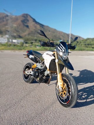 Aprilia Dorsoduro 750 Supermotard
