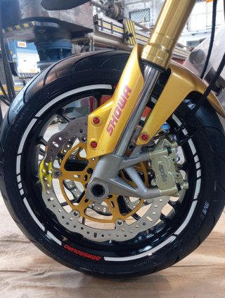 Aprilia Dorsoduro 750 Supermotard