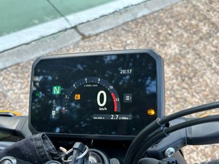 Honda CB125R 2025 Negra