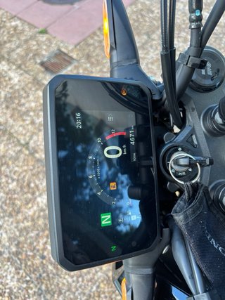 Honda CB125R 2025 Negra